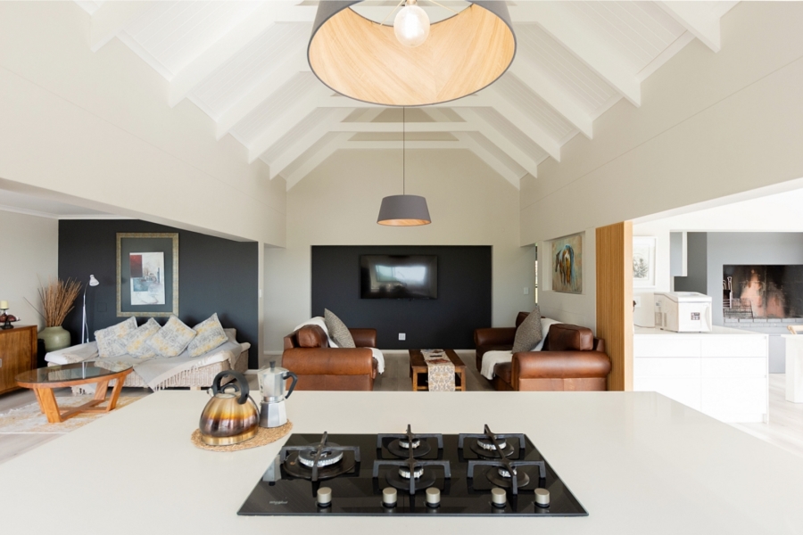 9 Bedroom Property for Sale in Olifantskop Western Cape